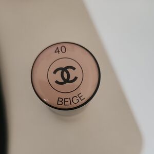 CHANEL Beige Foundation - Shade 40